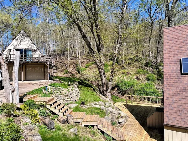 $319,000 | 1002 Tanglewood Drive, McGregor, IA 52157