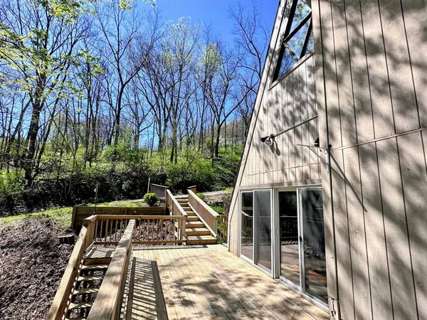 $319,000 | 1002 Tanglewood Drive, McGregor, IA 52157