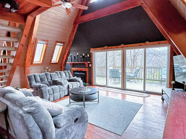 $319,000 | 1002 Tanglewood Drive, McGregor, IA 52157