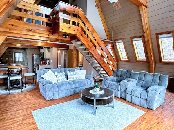 $319,000 | 1002 Tanglewood Drive, McGregor, IA 52157