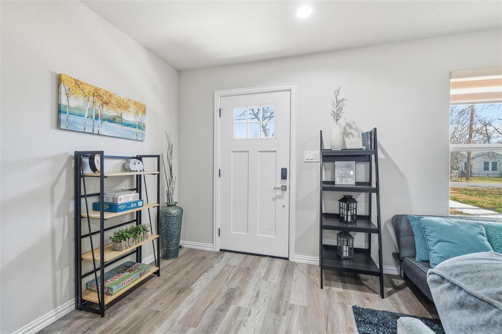 933 River Road Fort Worth, TX 76114 - Photo 4 of 20