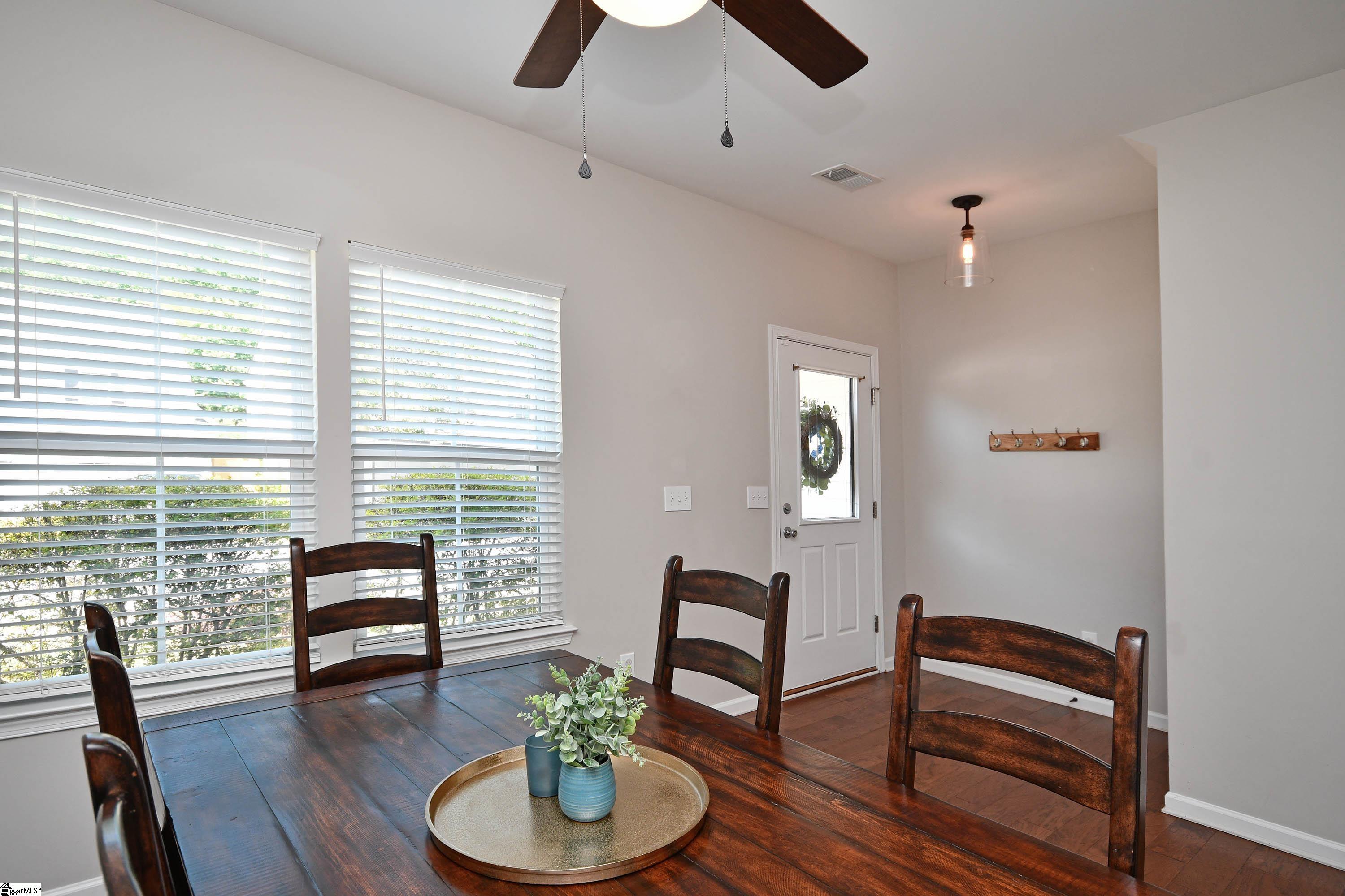 232 Barbours Lane Greenville, SC 29607 - Photo 4 of 43