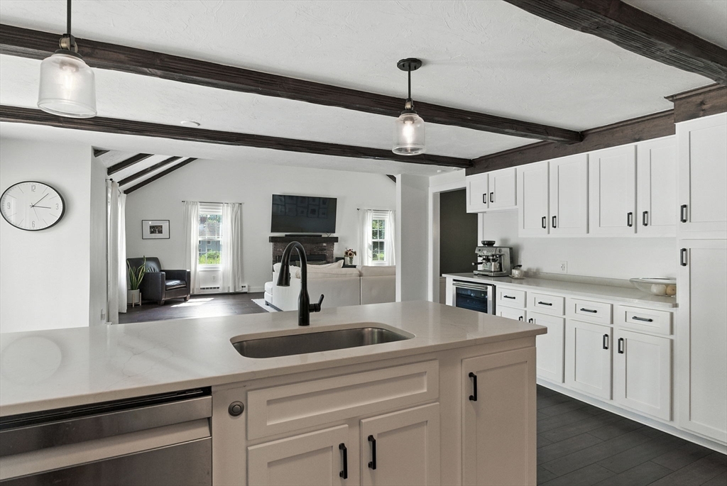 351 Farm Road Marlborough, MA 01752 - Photo 15 of 42