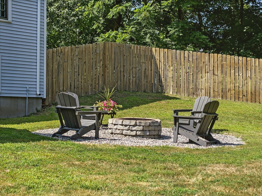 351 Farm Road Marlborough, MA 01752 - Photo 7 of 42