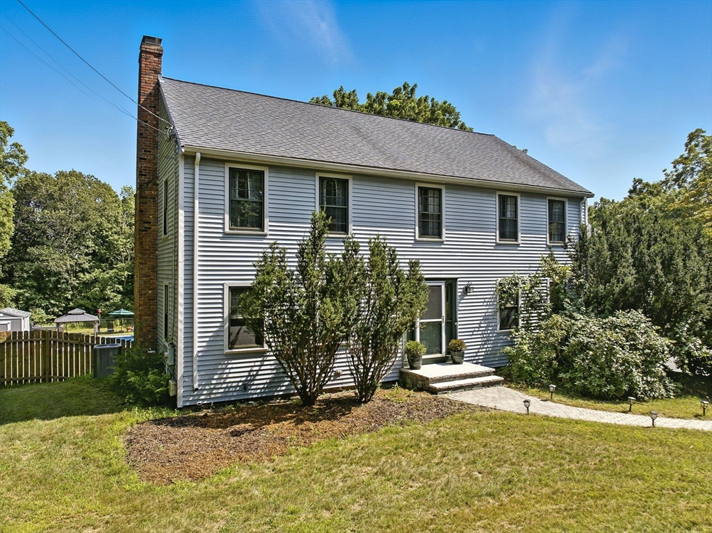 351 Farm Road Marlborough, MA 01752 - Photo 8 of 42