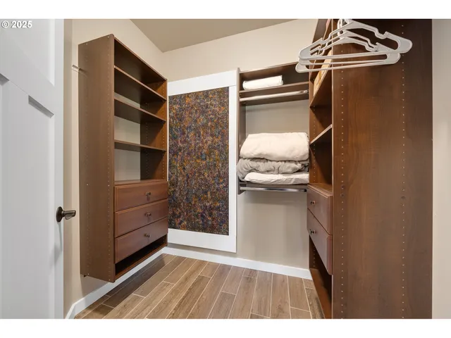 a view of walk in closet