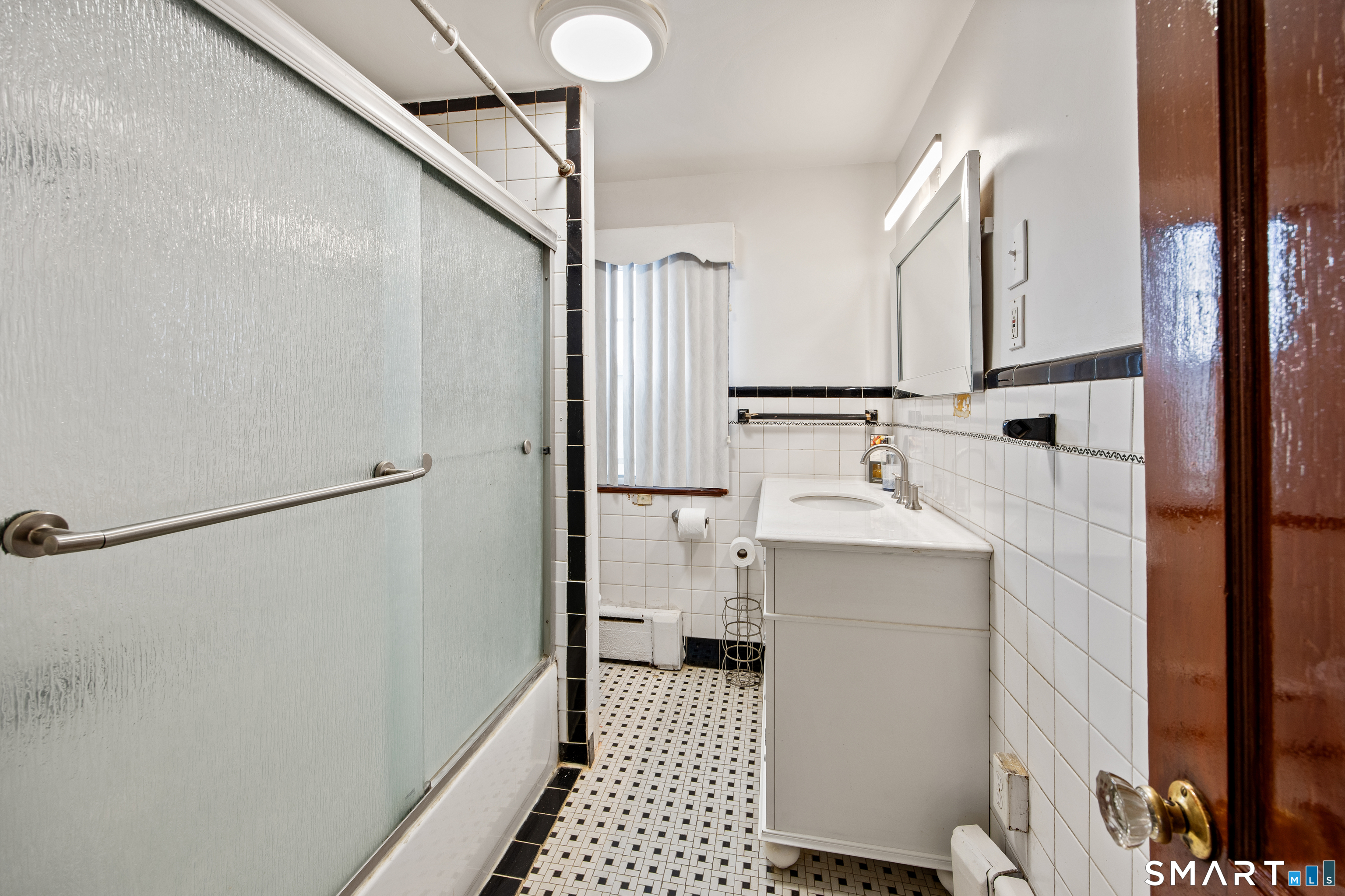 441 Highland Avenue Waterbury, CT 06708 - Photo 23 of 38