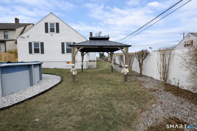 a view of a white house