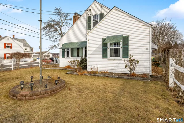 a view of a house with swimming pool