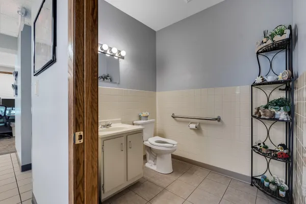$689,000 | 2128-2130 Highway 16, La Crosse, WI 54601