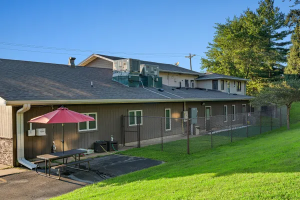 $689,000 | 2128-2130 Highway 16, La Crosse, WI 54601