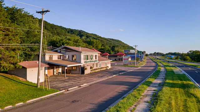 $689,000 | 2128-2130 Highway 16, La Crosse, WI 54601