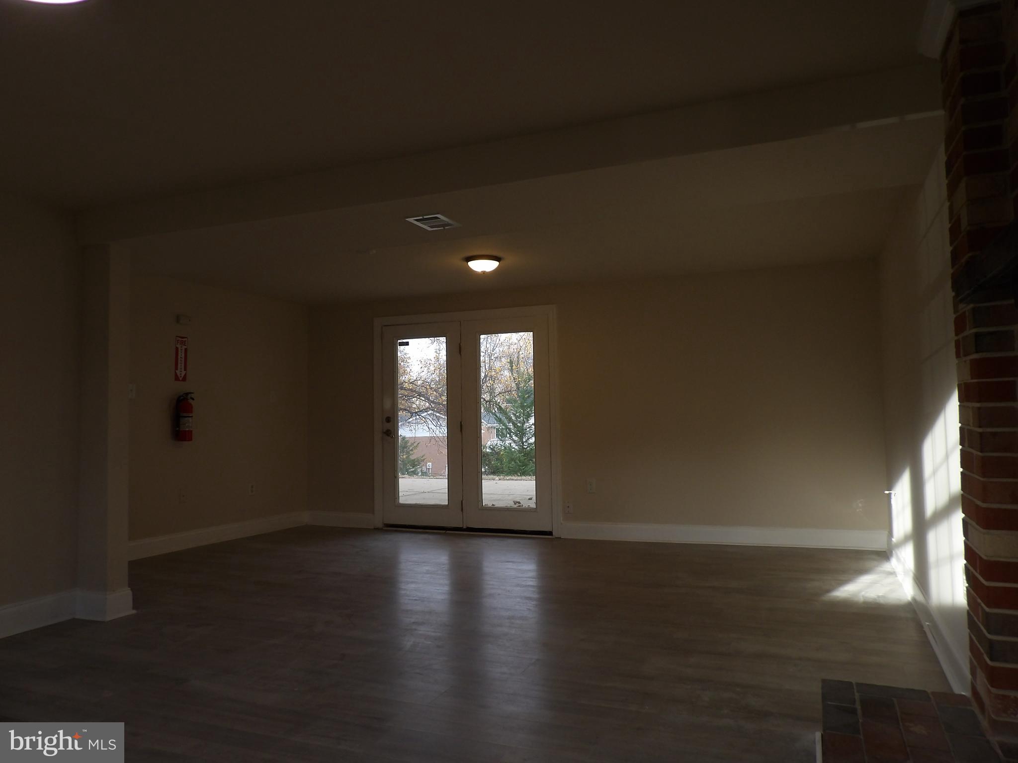4304 Eldorado Drive, Unit 2 Woodbridge, VA 22193 - Photo 6 of 26 Living Area