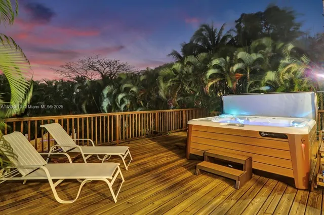 $1,399,000 | 12 Northeast 26th Street, Wilton Manors, FL 33305