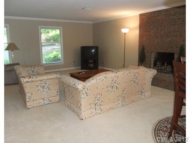 402 Oak Tree Road, Unit 3 Mooresville, NC 28117 - Photo 5 of 16 Gallery Image 5