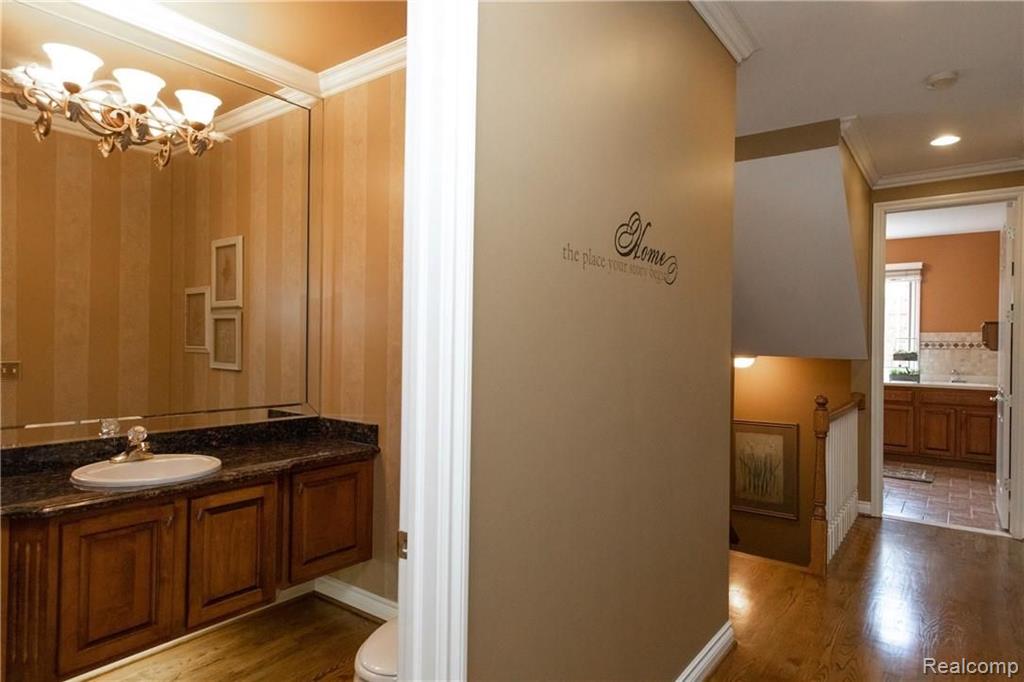 1056 Autumnview Drive Rochester, MI 48307 - Photo 20 of 44