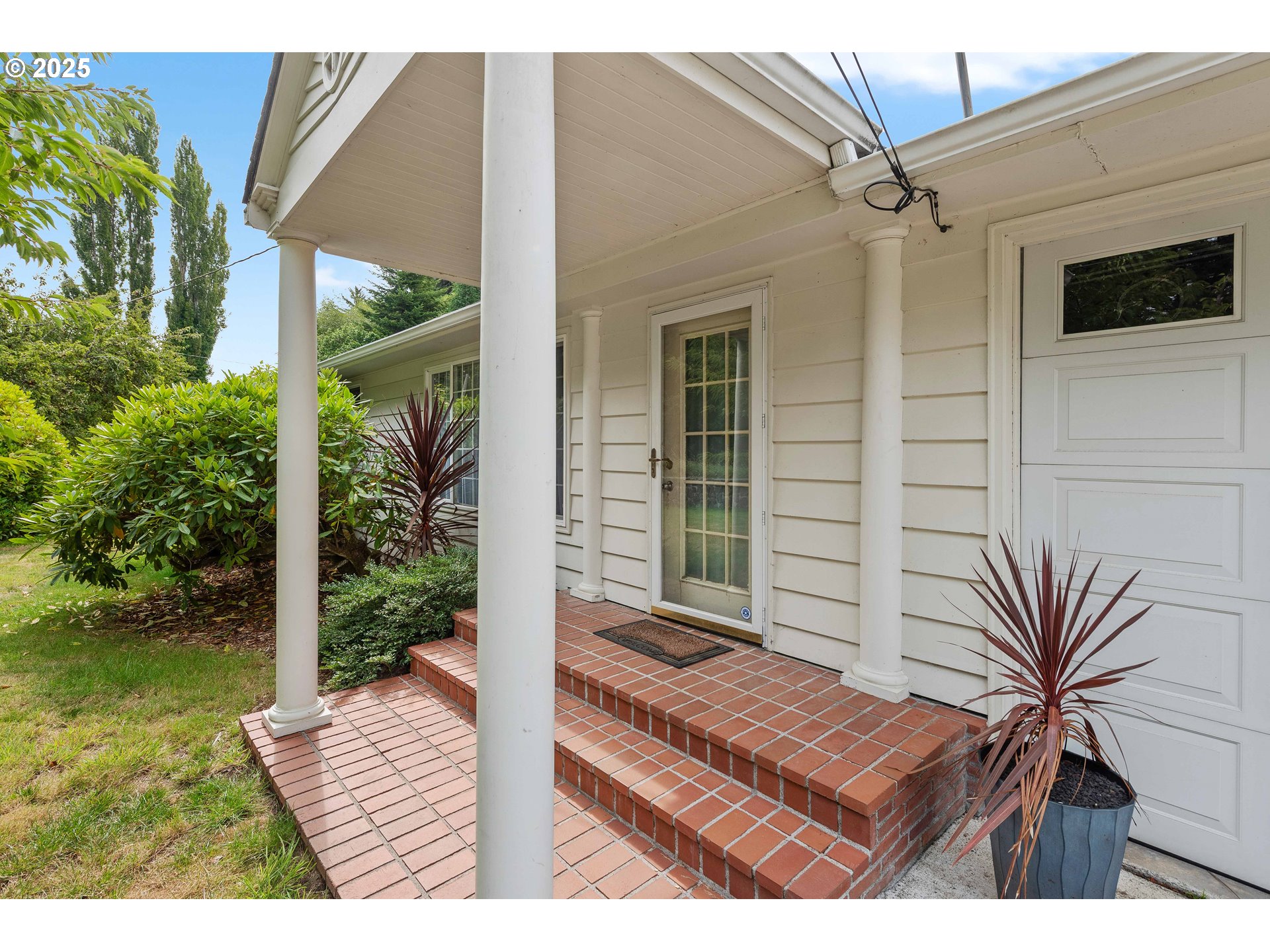 62765 Red Dyke Road Coos Bay, OR 97420 - Photo 5 of 38 Gallery Image 5