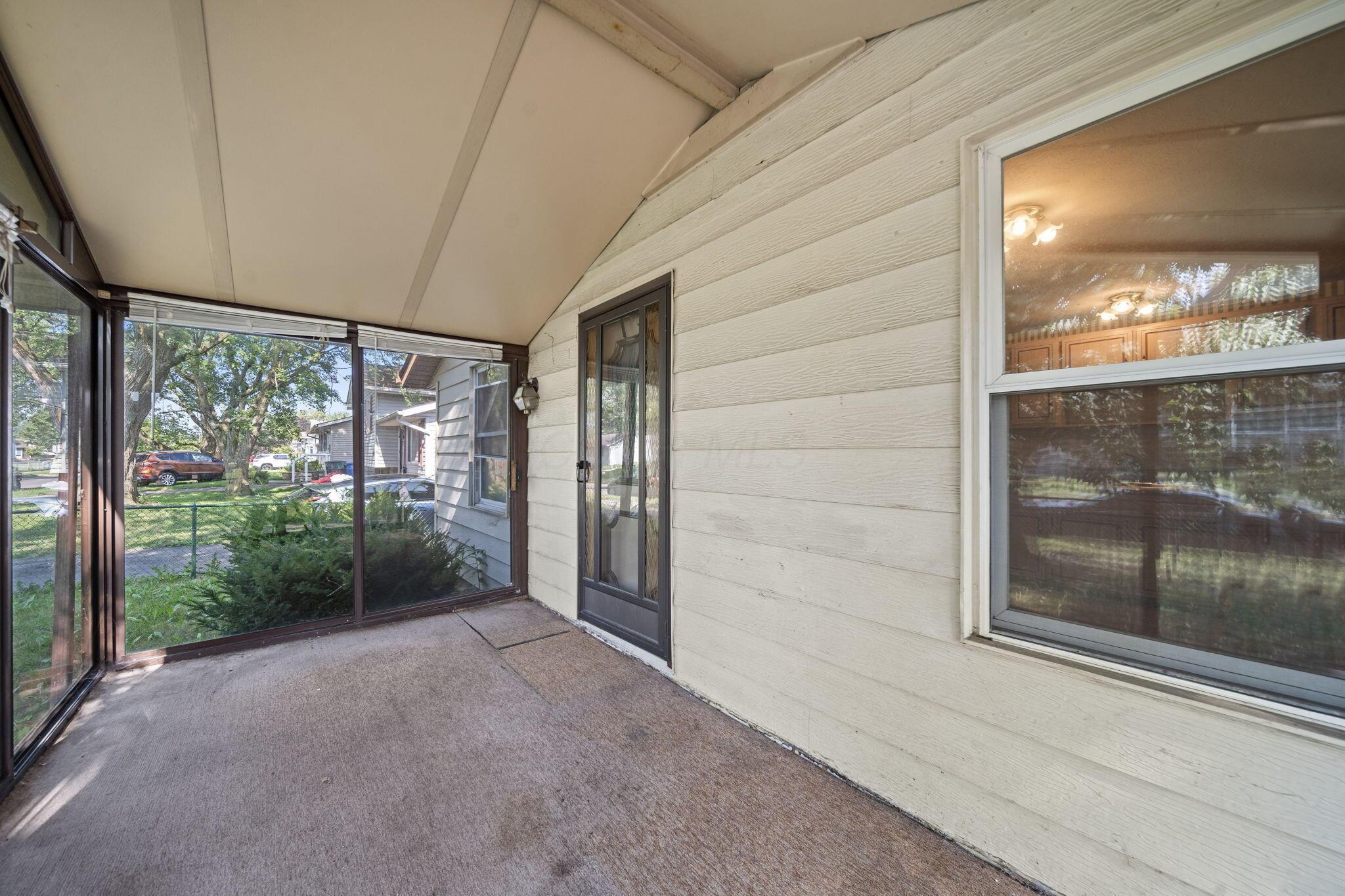 2026 Brookfield Road Columbus, OH 43229 - Photo 11 of 51 15-web-or-mls-DSC00616