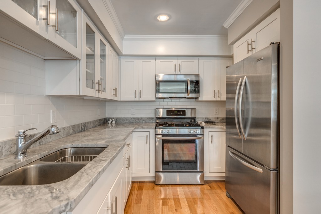 100 Burrill Street, Unit 6 Swampscott, MA 01907 - Photo 11 of 30