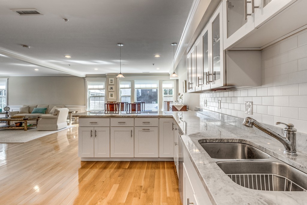 100 Burrill Street, Unit 6 Swampscott, MA 01907 - Photo 12 of 30