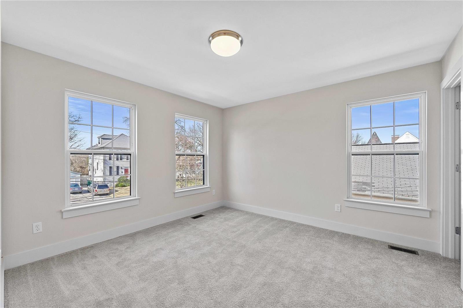 514 Ridge Avenue Webster Groves, MO 63119 - Photo 37 of 53 Gallery Image 37