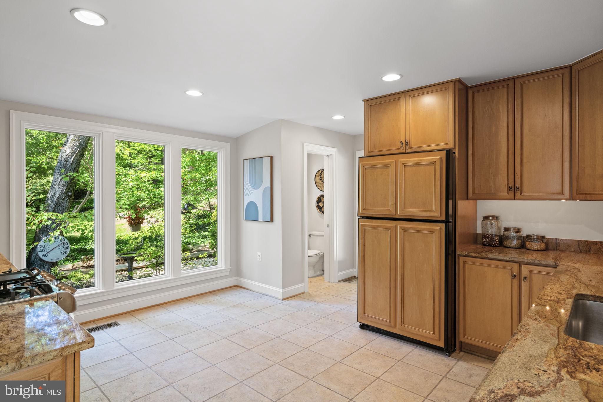 8206 Langbrook Road Springfield, VA 22152 - Photo 24 of 48