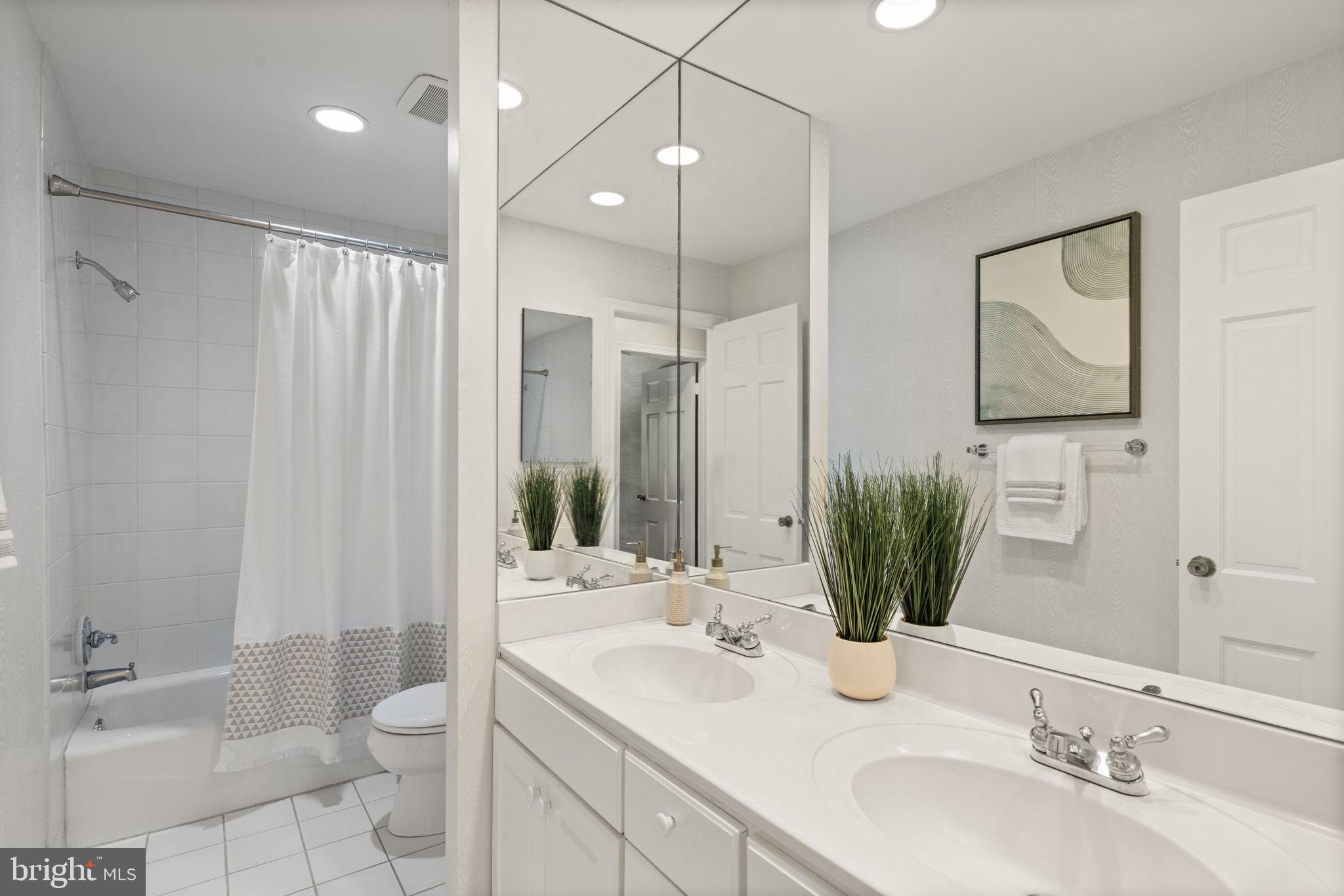 8206 Langbrook Road Springfield, VA 22152 - Photo 43 of 48 Full Hall Bathroom