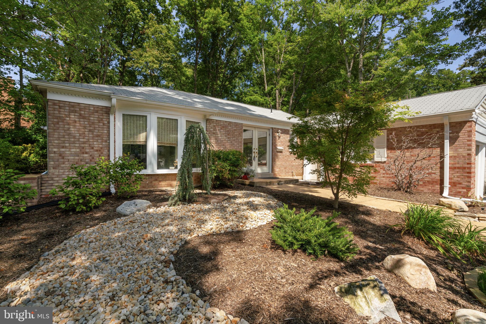 8206 Langbrook Road Springfield, VA 22152 - Photo 5 of 48 Move-In Ready for New Owners