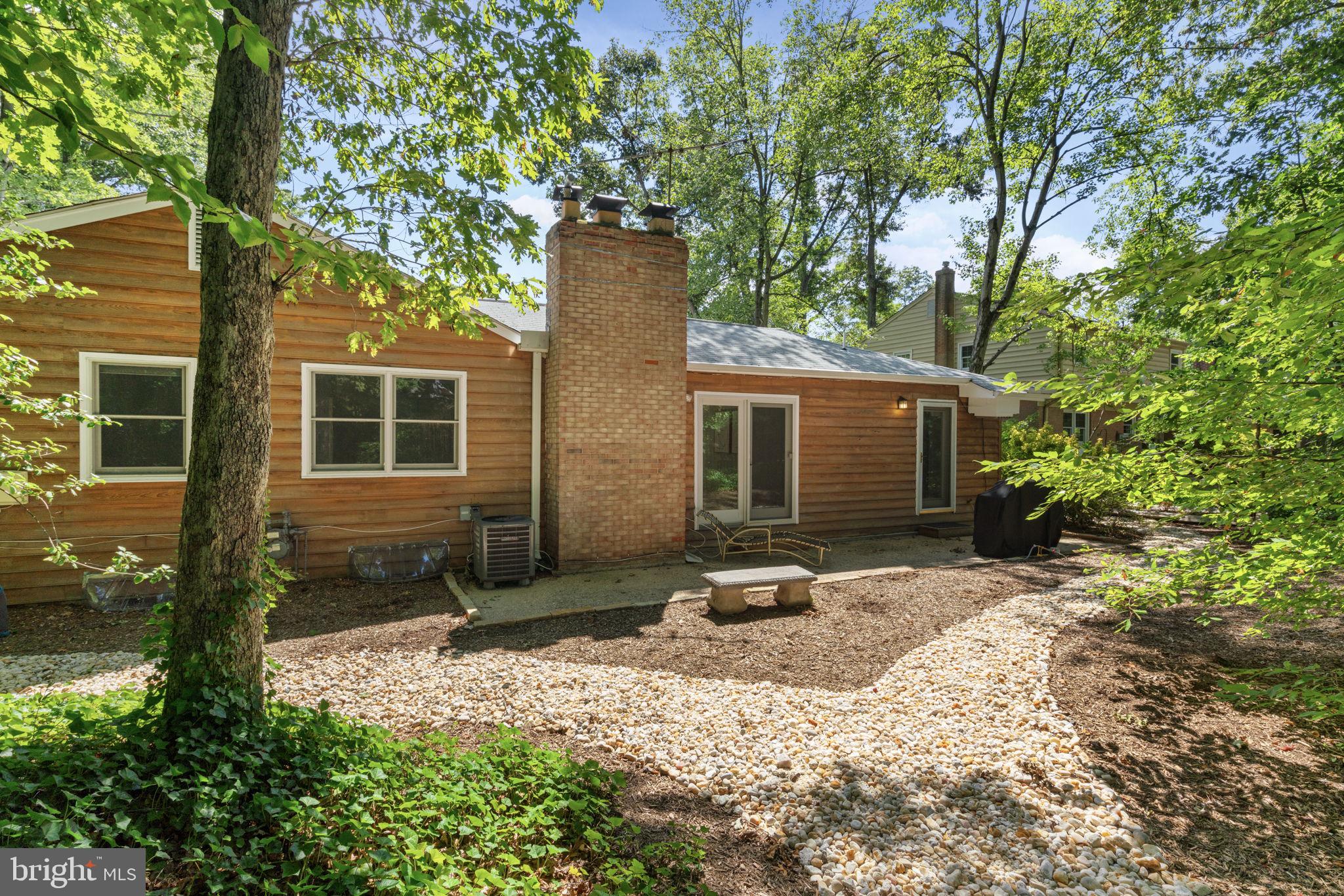 8206 Langbrook Road Springfield, VA 22152 - Photo 6 of 48 Professionally Landscaped Yard