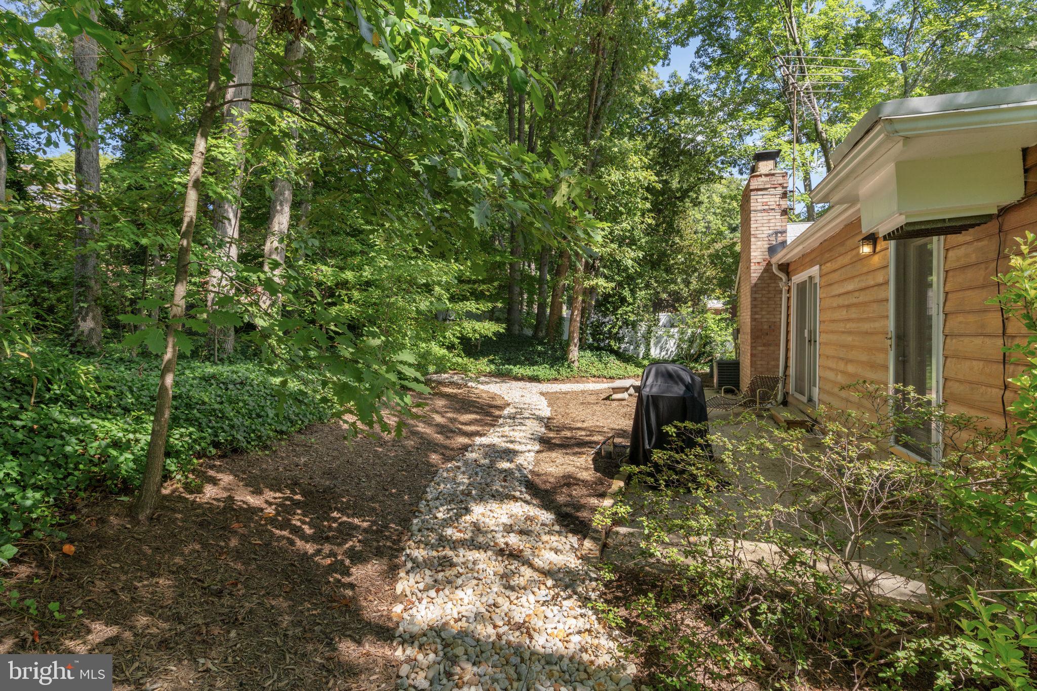 8206 Langbrook Road Springfield, VA 22152 - Photo 8 of 48