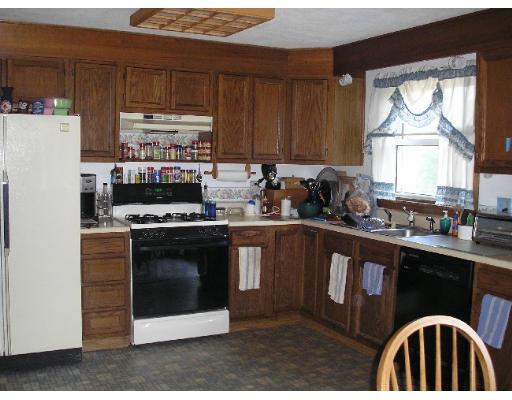 373 Granville Road Southwick, MA 01077 - Photo 4 of 14 Gallery Image 4