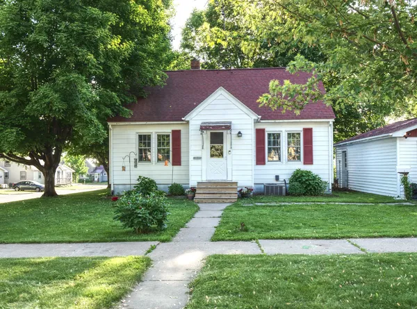 $274,900 | 701 Park Avenue, Stanley, WI 54768