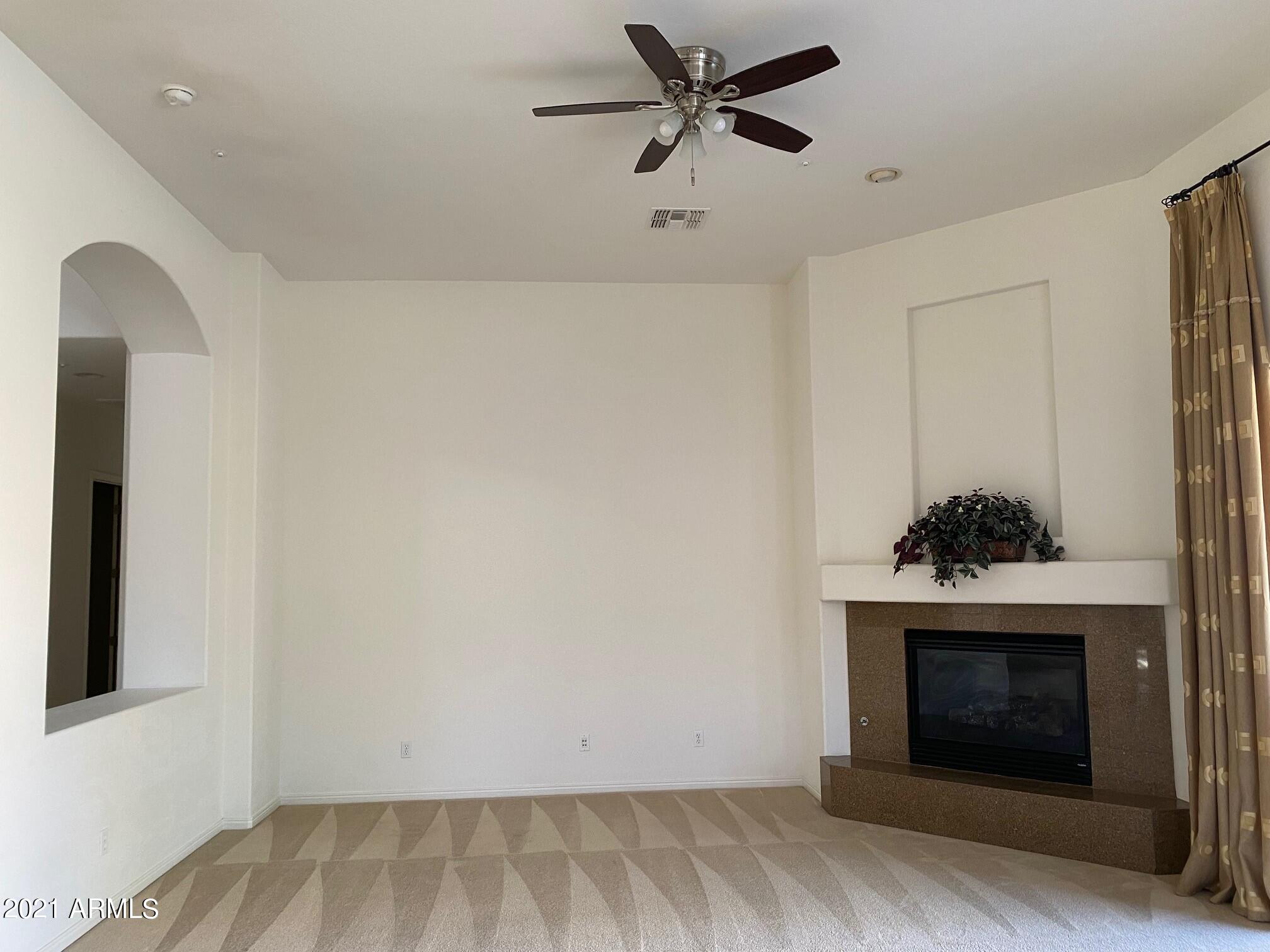 1822 West Brianna Road Phoenix, AZ 85085 - Photo 3 of 29 IMG_3203