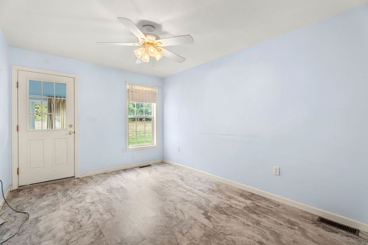 33 Brookview Road Windham, NH 03087 - Photo 10 of 54 Gallery Image 10