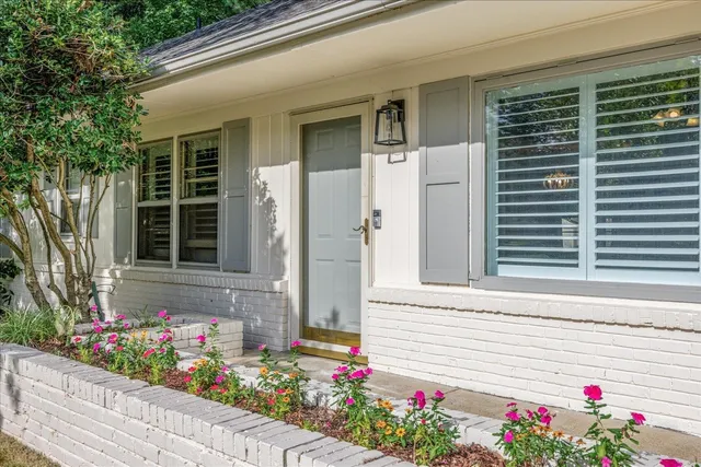 $294,900 | 296 North White Station Road, Memphis, TN 38117