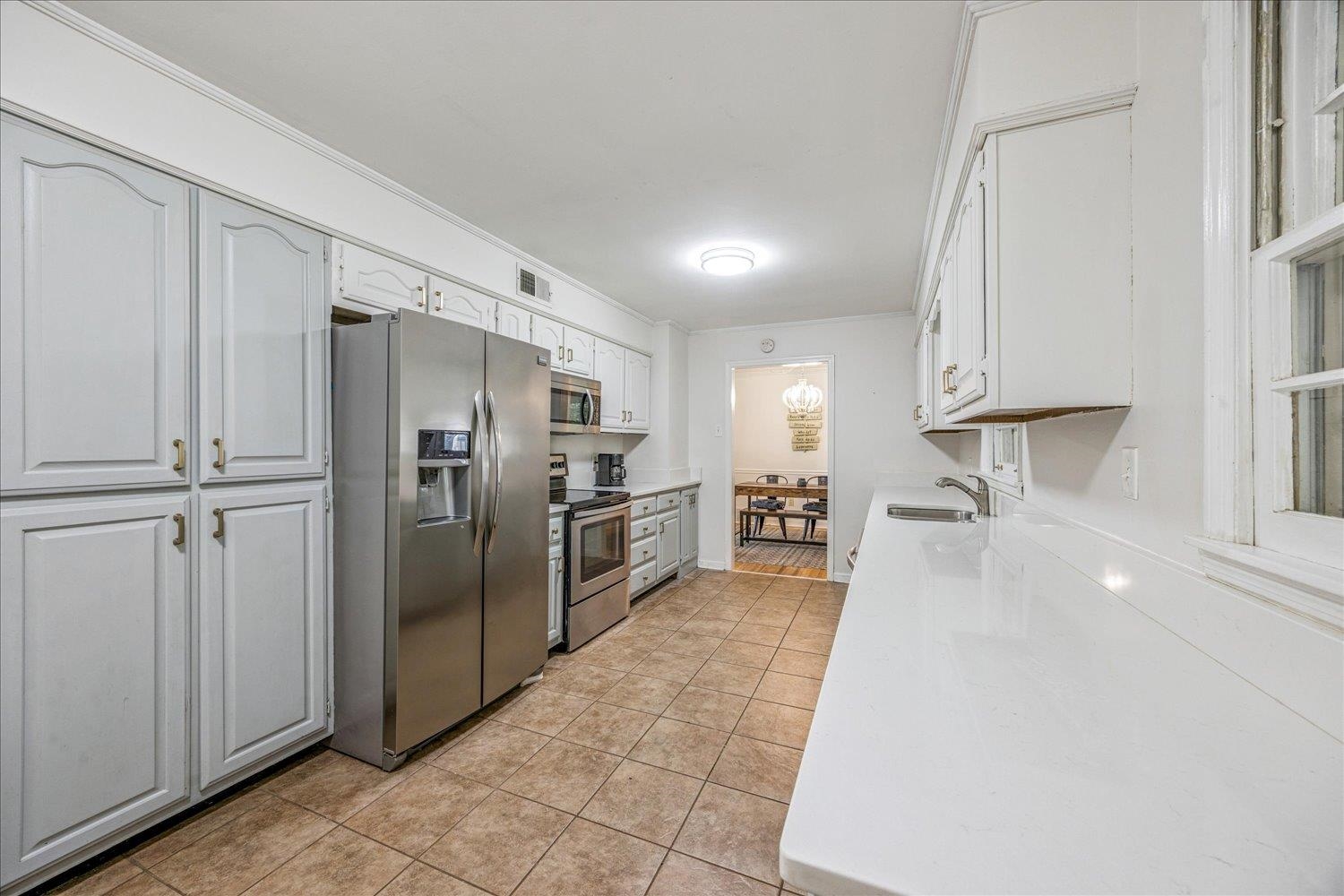 296 North White Station Road Memphis, TN 38117 - Photo 8 of 24