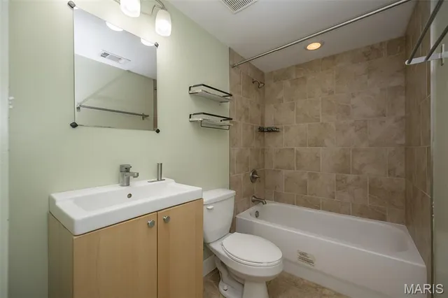 $177,000 | 4220 McPherson Avenue, Unit 304, St. Louis, MO 63108