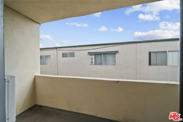 $1,750 | 8371 Northgate Avenue, Unit 16, Canoga Park, CA 91304