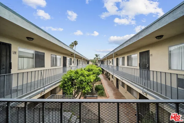 $1,750 | 8371 Northgate Avenue, Unit 16, Canoga Park, CA 91304