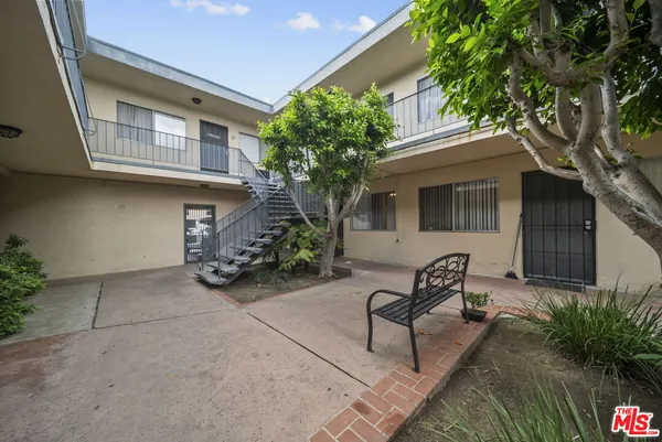$1,750 | 8371 Northgate Avenue, Unit 16, Canoga Park, CA 91304