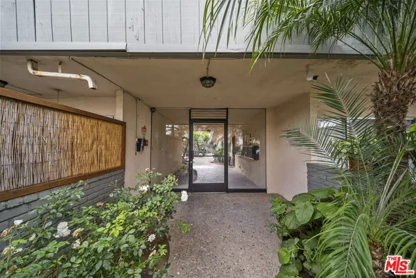 $1,750 | 8371 Northgate Avenue, Unit 16, Canoga Park, CA 91304