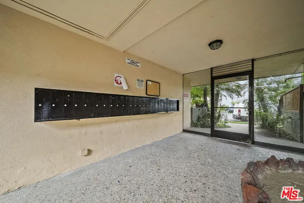 $1,750 | 8371 Northgate Avenue, Unit 16, Canoga Park, CA 91304