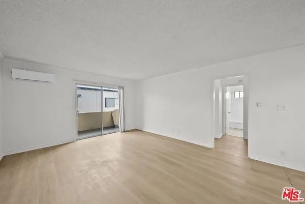 $1,750 | 8371 Northgate Avenue, Unit 16, Canoga Park, CA 91304