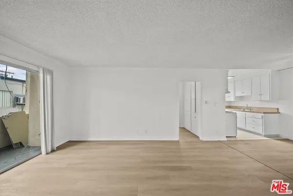 $1,750 | 8371 Northgate Avenue, Unit 16, Canoga Park, CA 91304