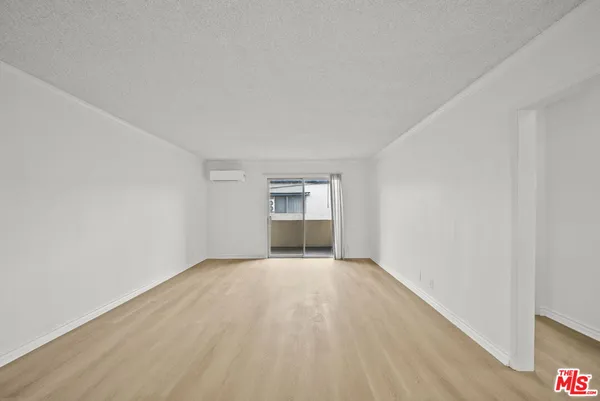 $1,750 | 8371 Northgate Avenue, Unit 16, Canoga Park, CA 91304