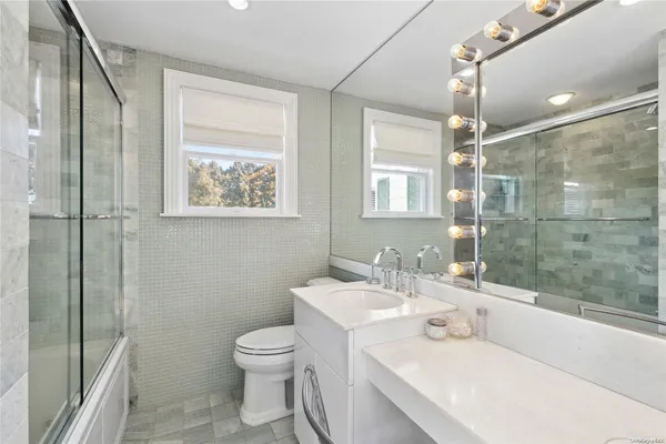 $4,750,000 | 104 Union Avenue, Center Moriches, NY 11934
