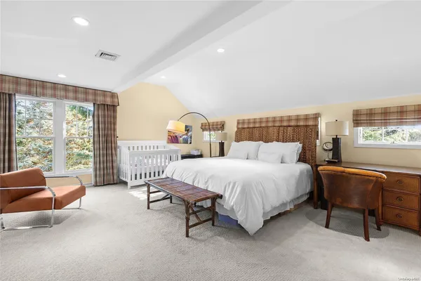 $4,750,000 | 104 Union Avenue, Center Moriches, NY 11934