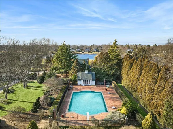 $4,750,000 | 104 Union Avenue, Center Moriches, NY 11934