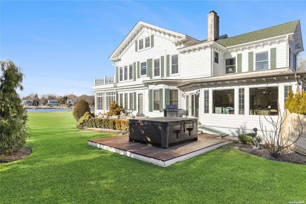 $4,750,000 | 104 Union Avenue, Center Moriches, NY 11934