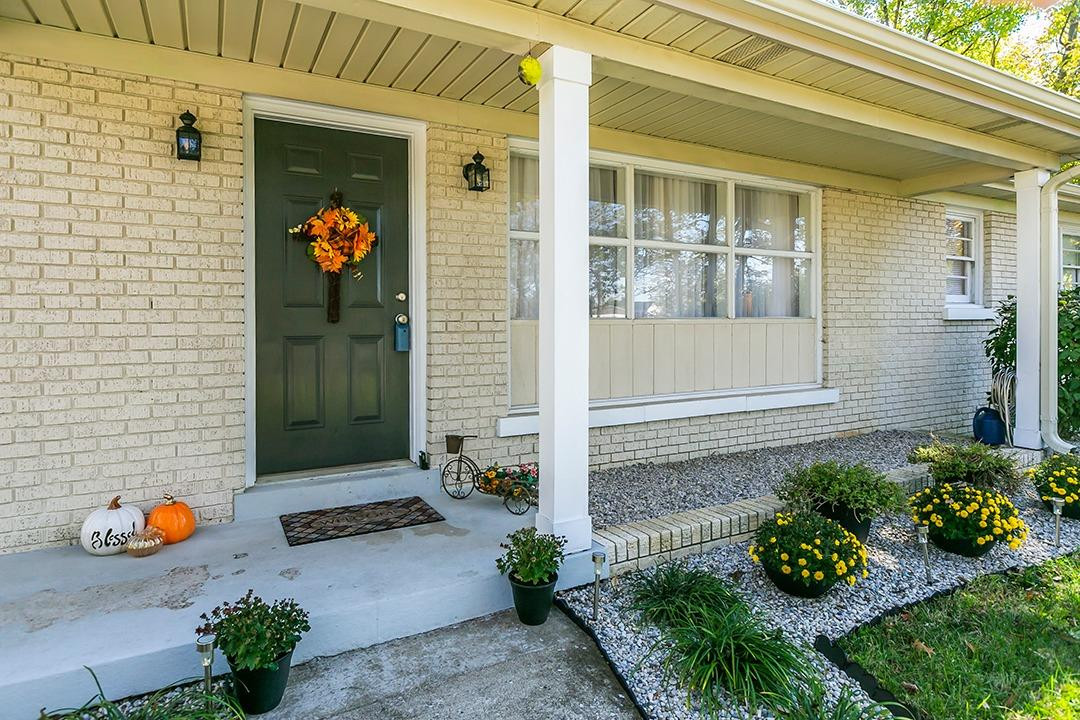 1594 Russell Cave Road Lexington, KY 40505 - Photo 3 of 26 Listing Photo
